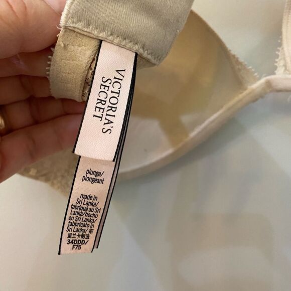 Victoria’s Secret Plunge Plongeant Bra Women Size 34DDD - Picture 7 of 8